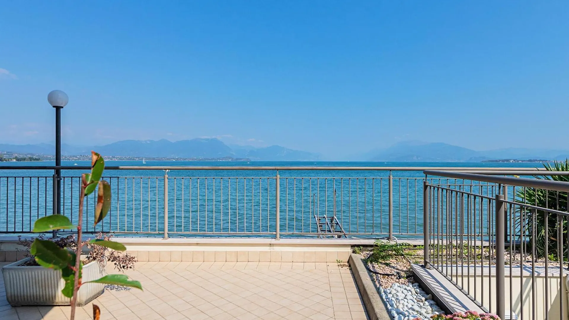 Residenza Miralago II By Wonderful Italy Desenzano del Garda