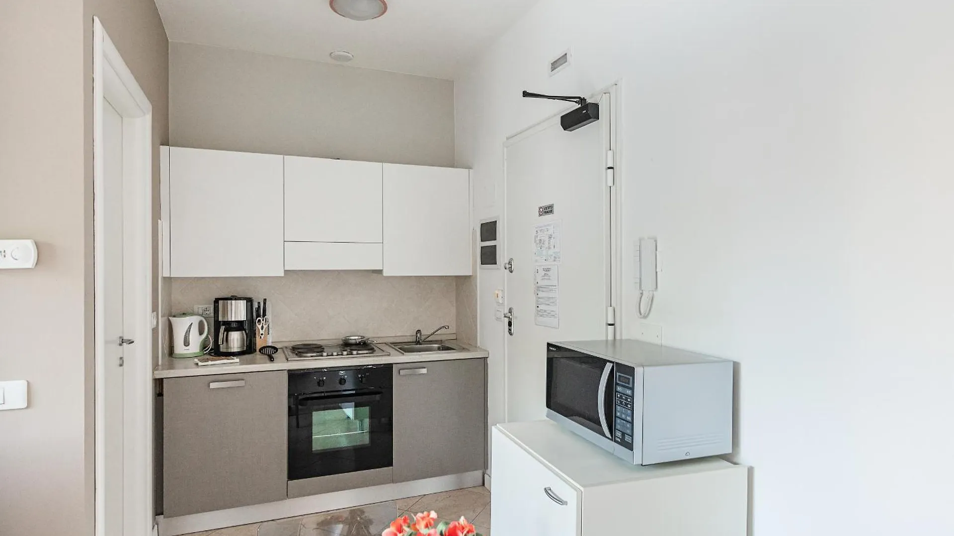 Residenza Miralago II By Wonderful Italy Desenzano del Garda 0*,  Italia